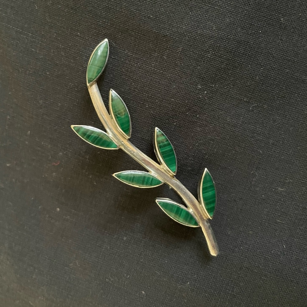 Vintage Green onyx sterling silver Branch Pin